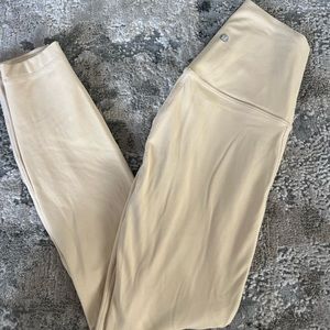 NWOT Lulu leggings